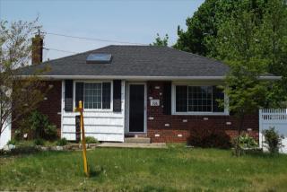506 Whittier Ave, Plainedge, NY 11756-5645