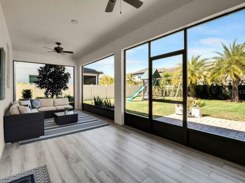 8148 Chilton Dr, Orlando FL 32836 exterior