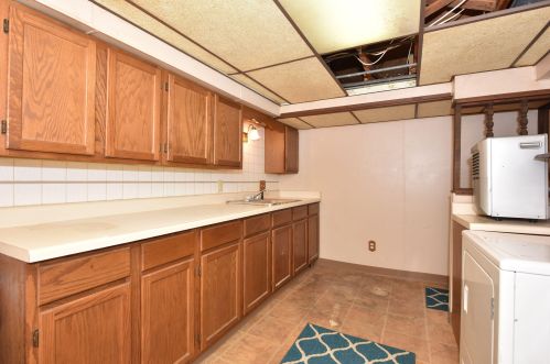 3618 94, Milwaukee WI 53228-1403 exterior