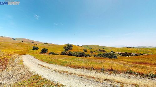 6901 Johnston Rd, Pleasanton CA  94588-9460 exterior