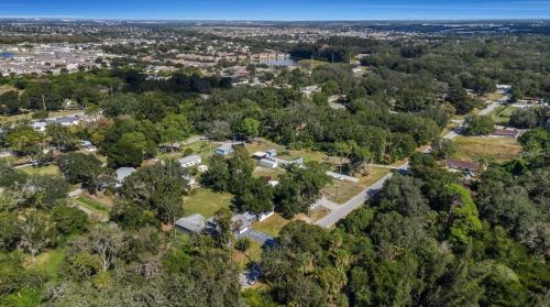 602 1st Ave, Ruskin FL  33570-4002 exterior