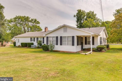 147 Euclid Ave, Charles Town WV  25414-1111 exterior