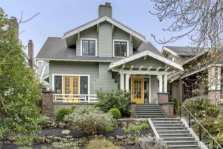 365 Wheeler St, Seattle WA  98109-2059 exterior