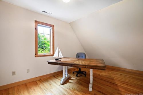 107 Roast Meat Hill Rd, Deep River CT  06419-1424 exterior