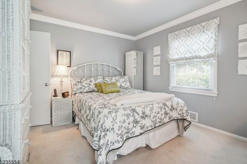 35 Maple St, Chatham Township NJ 07928-1933 exterior