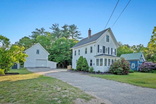 27 Main St, Newton NH  03858-3306 exterior