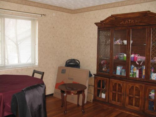 9224 Comstock Dr, Cincinnati OH 45231-2806 exterior