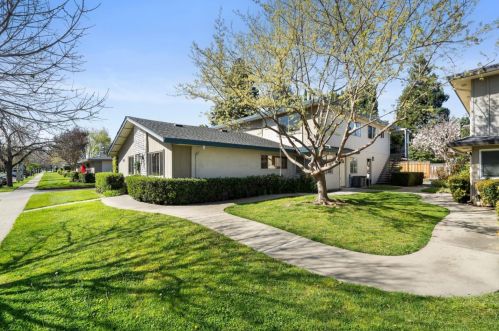 385 3rd St, Campbell, CA 95008-1210