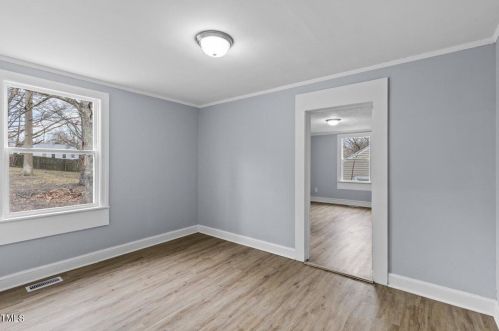 921 Graham St, Burlington NC  27217-6062 exterior