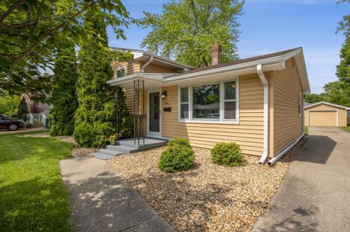 8146 Linden Ave, Hammond, IN 46321-1817