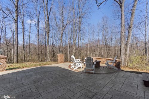 25 Countryside Dr, Fredericksburg VA  22406-4142 exterior
