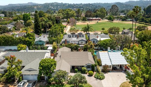 12622 Sarah St, North Hollywood CA  91604-1115 exterior