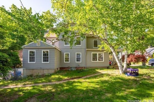 45 Walnut St, Bristol CT  06010-4332 exterior