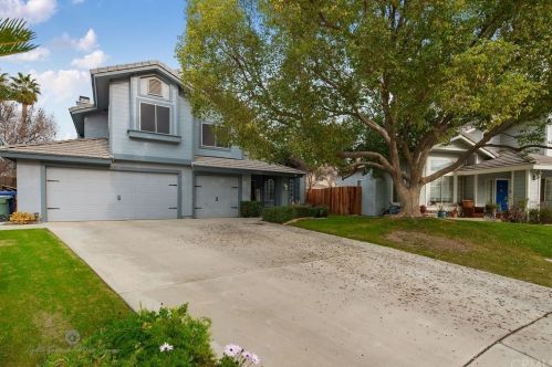 3708 Tracey Ct, Bakersfield, CA 93311-2264
