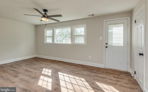 2423 Branch Pike, Riverton NJ  08077-4262 exterior