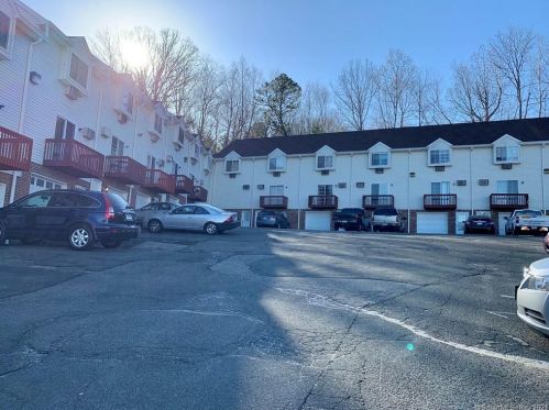 66 Wakelee Rd, Waterbury, CT 06705-1341