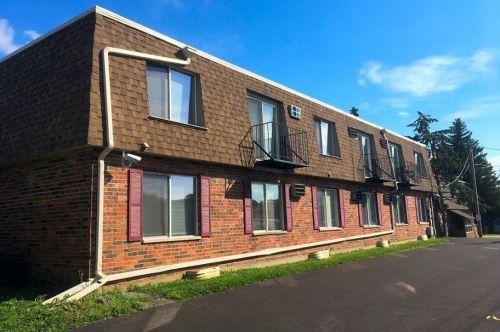 4414 Dwight Dr, Madison, WI 53704-3561