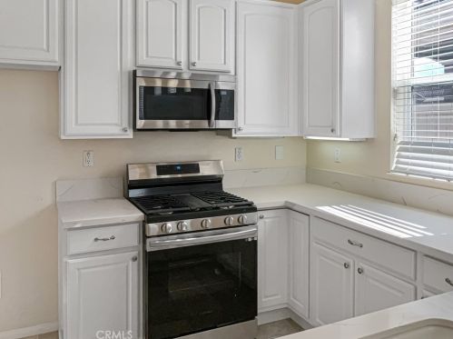 1750 Forest Oaks Dr, Beaumont CA  92223-8563 exterior