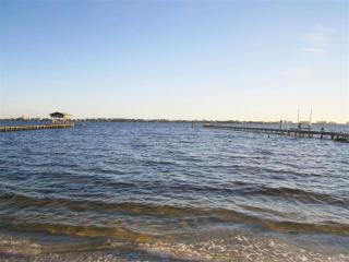 5940 Red Cedar St, Pensacola, FL 32507-8322