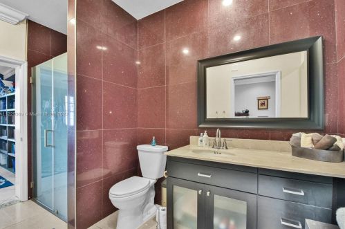 18856 23rd Pl, Hollywood FL  33029-5340 exterior