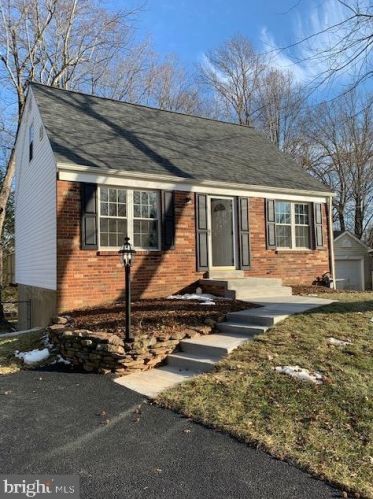 14509 Silverdale Dr, Woodbridge, VA 22193-3419