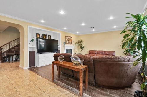 1050 Straightaway Ct, Oceanside CA  92057-1949 exterior