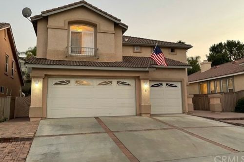 5 Villa Milano, Lake Elsinore CA  92532-0111 exterior