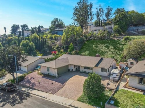 675 Dana Dr, Santa Paula CA  93060-1614 exterior