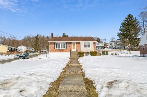 141 Main St, Stony Point, NY 10980-1817