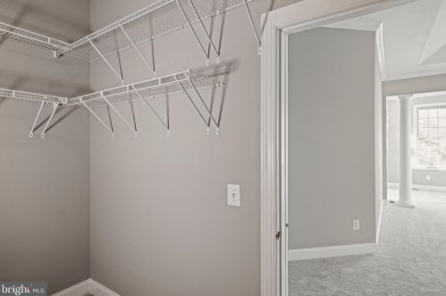 15573 Alderbrook Dr, Haymarket VA  20169-6130 exterior