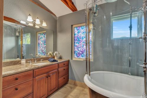 311 Dl Ct, Benicia CA 94510-2133 exterior