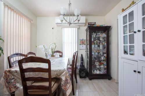 2125 Adriatic Ave, Long Beach CA 90810-3573 exterior