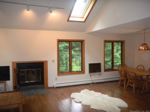 46 Paxton Ct, Goshen, CT 06756-2109