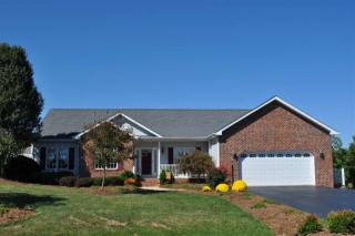 71 Hereford Dr, Fishersville, VA 22939-2101