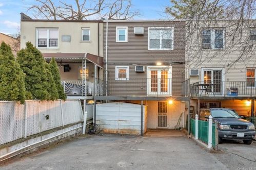 1870 Narragansett Ave, Bronx, NY 10461-1819