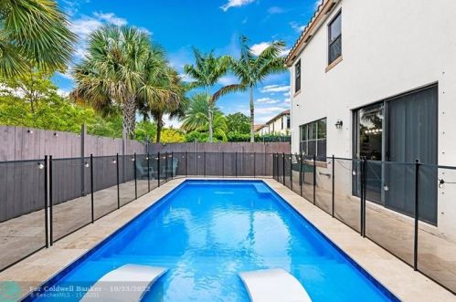 3812 Aspen Leaf Dr, Boynton Beach FL  33436-1700 exterior