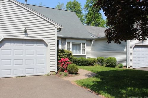 54 Deer Run Trl, Manchester, CT 06042-2479