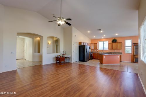 46154 Meadows Ln, Maricopa, AZ 85139-6842