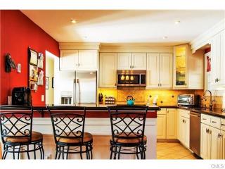183 Stadley Rough Rd, Danbury, CT 06811-3233
