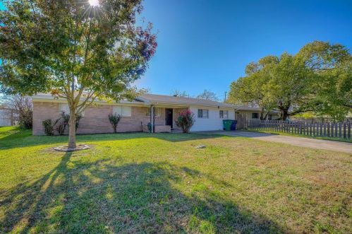 50014 Del Ra Dr, Greenville, TX 75402-7801
