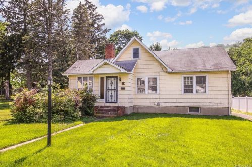 96 Tate Ave, Buchanan, NY 10511-1306