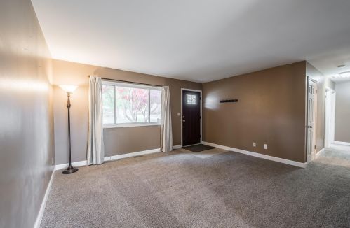 1815 Nebraska Dr, Xenia OH  45385-4841 exterior