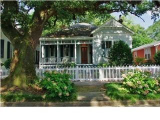14 Common St, Mobile, AL 36604-2504