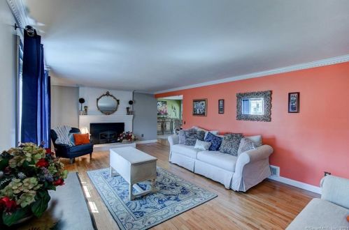 4 Fairmount Ave, Terryville, CT 06786-6314