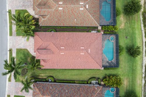 2878 Aviamar Cir, Naples FL  34114 exterior