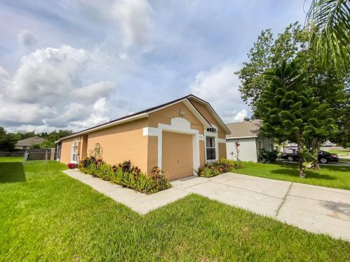 5618 New Cambridge Rd, Orlando, FL 32810-6616