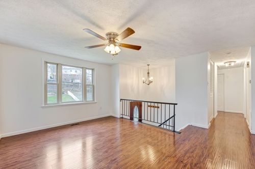 199 Fern Hollow Rd, Moon Twp, PA 15108-1176