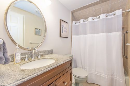 59 Raynor Rd, Morristown NJ  07960-2516 exterior