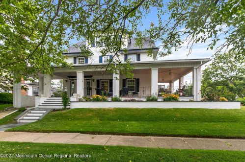 400 Evergreen Ave, Bradley Beach, NJ 07720-1135