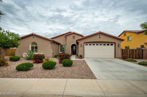 2474 Carob Dr, Gilbert, AZ 85298-8482